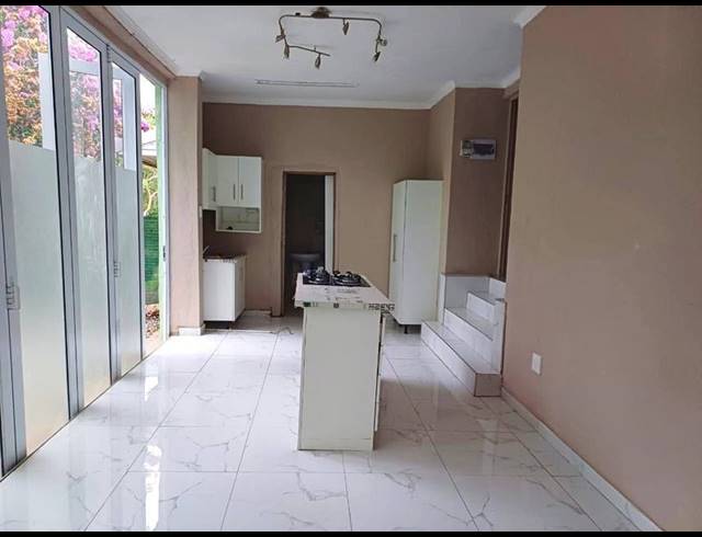 2 BEDROOM PROPERTY TO RENT IN BEREA WEST